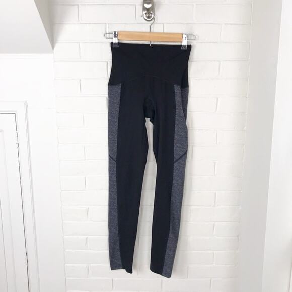 SPANX High Waisted Two Toned Activewear Leggings Size XS - Picture 1 of 8